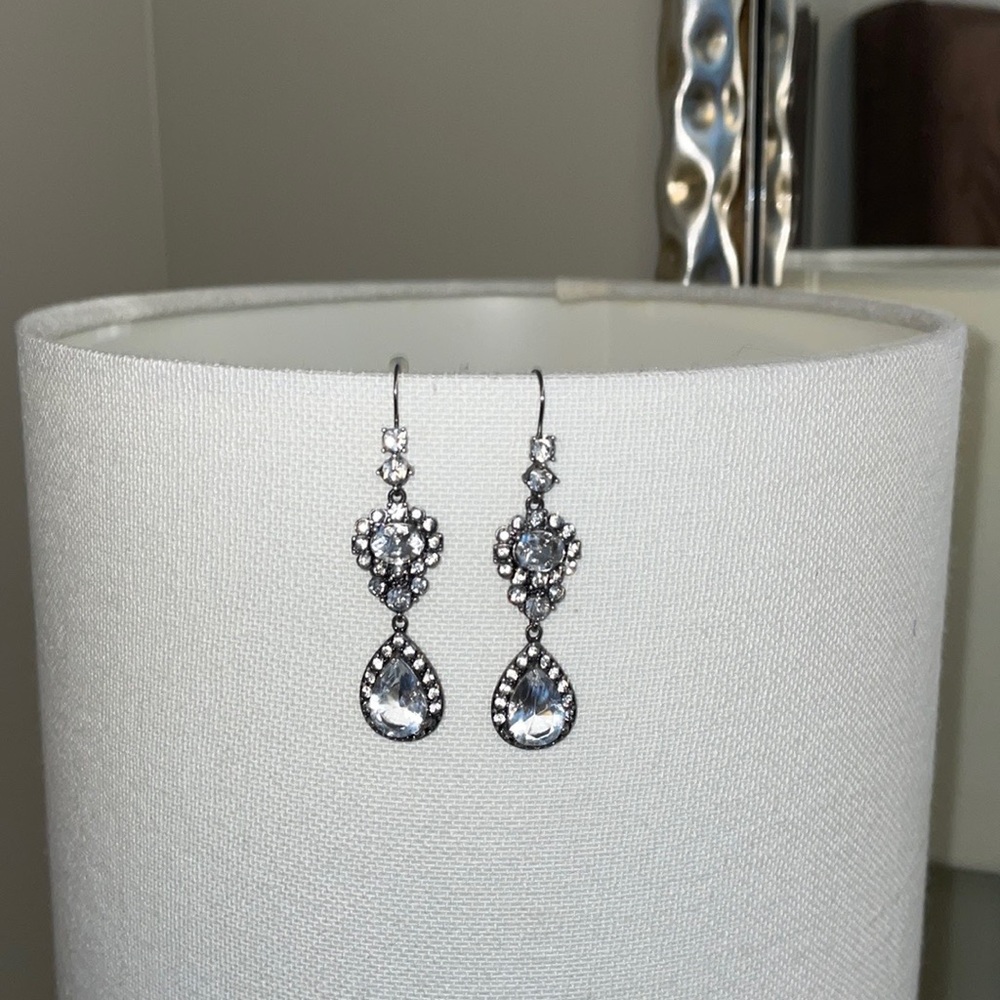 Rhinestone chandelier earrings. Stunning! - Picture 2 of 6